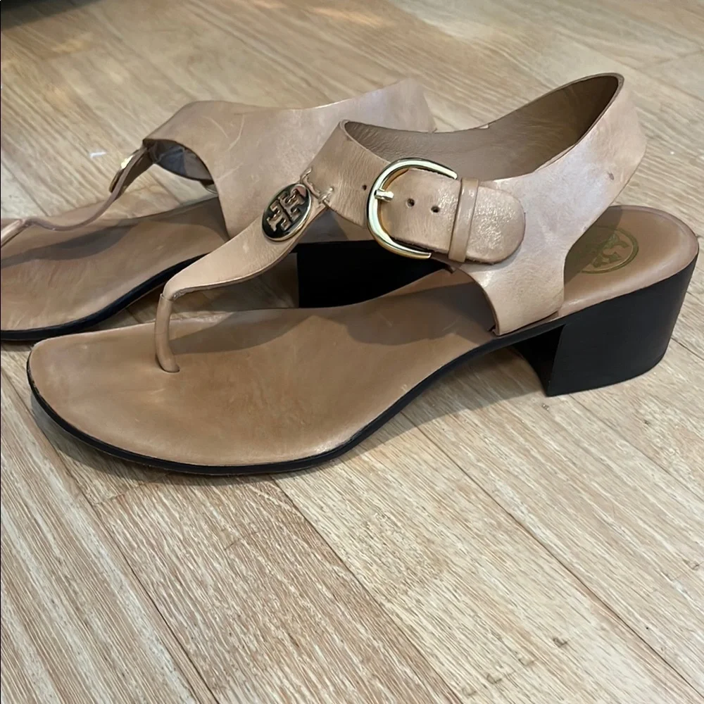 Tory Burch Block Heel Tan Sandals with T-Strap Design 7.5 - Picture 2 of 6